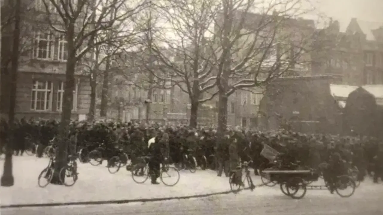 Hollanda’da Nazi işgaline karşı tarihi direnişin 85. yılı anılıyor